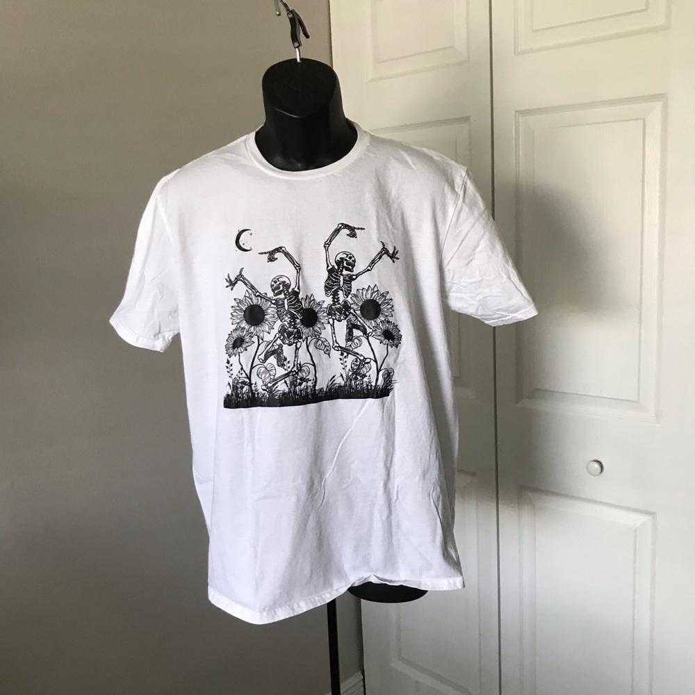 ❤️3X20 UNISEX Sunflowers Dancing Skeleton White Graphic T-Shirt | L